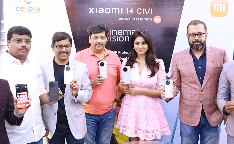 Actress Varshini Launch Cellbay Store At Gachibowli: Photos9