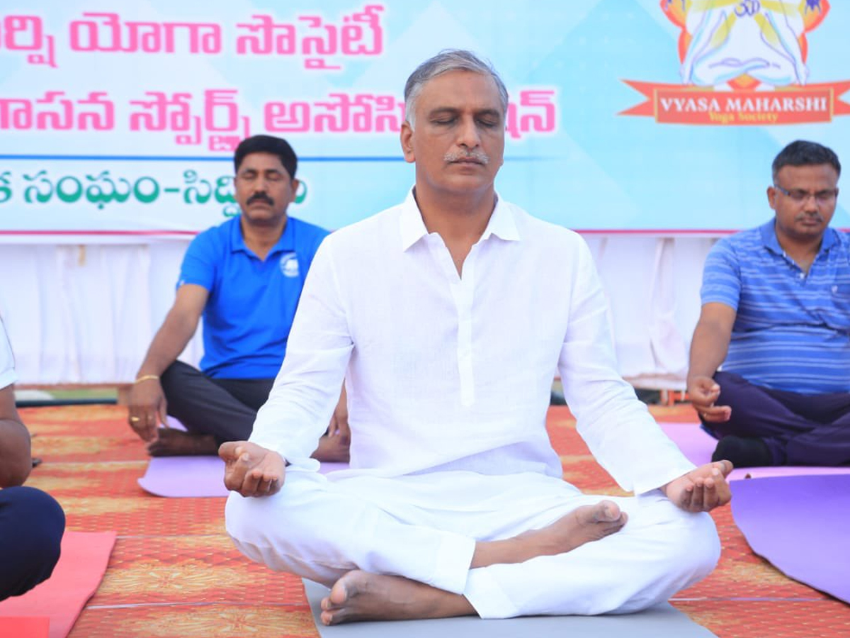 International Yoga day 2024 Yoga Poses Of Celebrities14