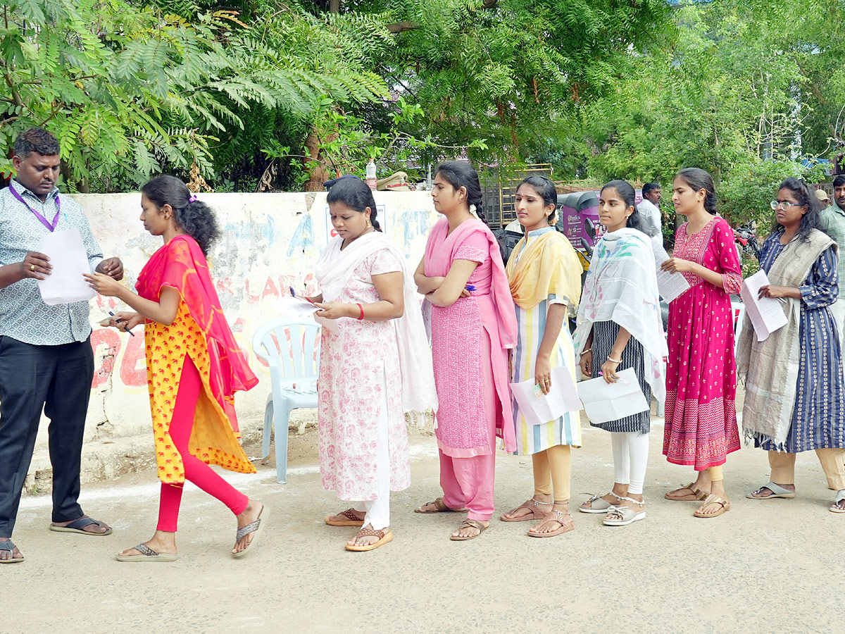 Best Photos of The Day in AP and Telangana Photo Gallery13