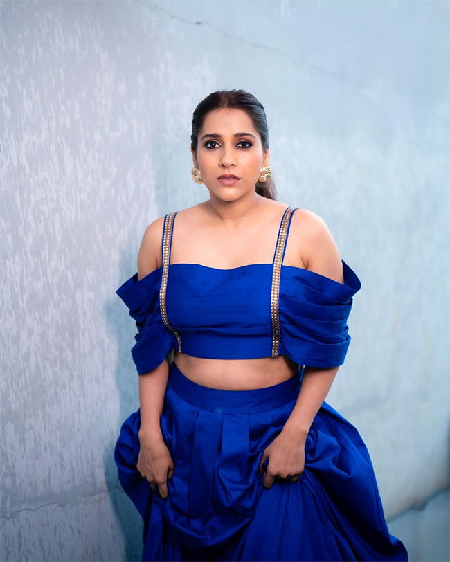 Anchor Rashmi Gautam Hot Photos10