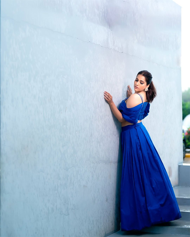 Anchor Rashmi Gautam Hot Photos6