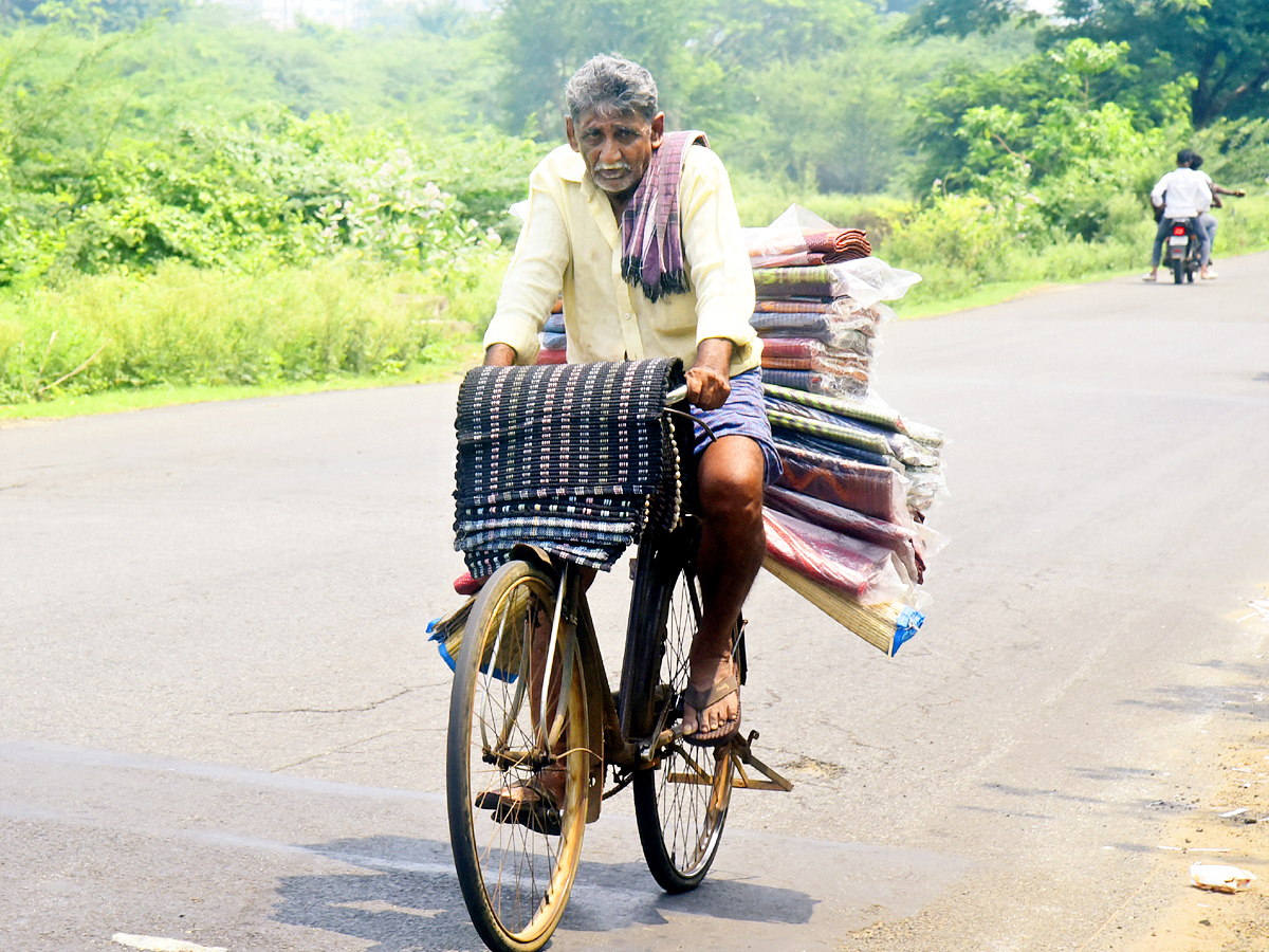 Best Photos of The Day in AP and Telangana Photo Gallery7