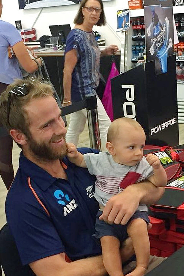 Interesting Facts About Kane Williamson And Family Photos11