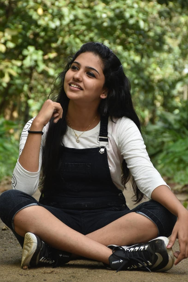 Premalu Beauty Mamitha Baiju Birthday Special Rare And Cute Photos9