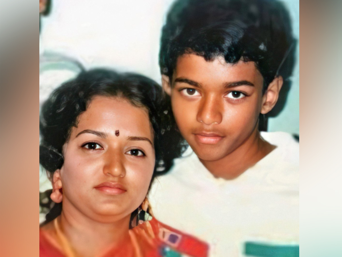 Thalapathy Vijay Birthday Special Rare And Unseen Photos11