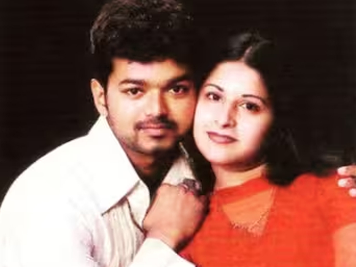 Thalapathy Vijay Birthday Special Rare And Unseen Photos32