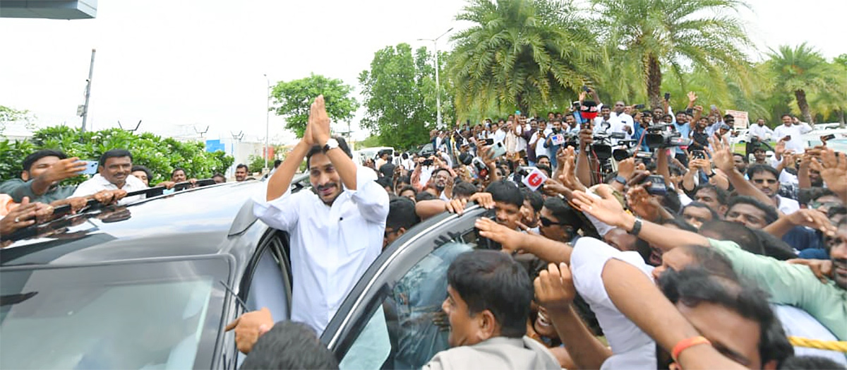 YS Jagan In Pulivendula Photos2