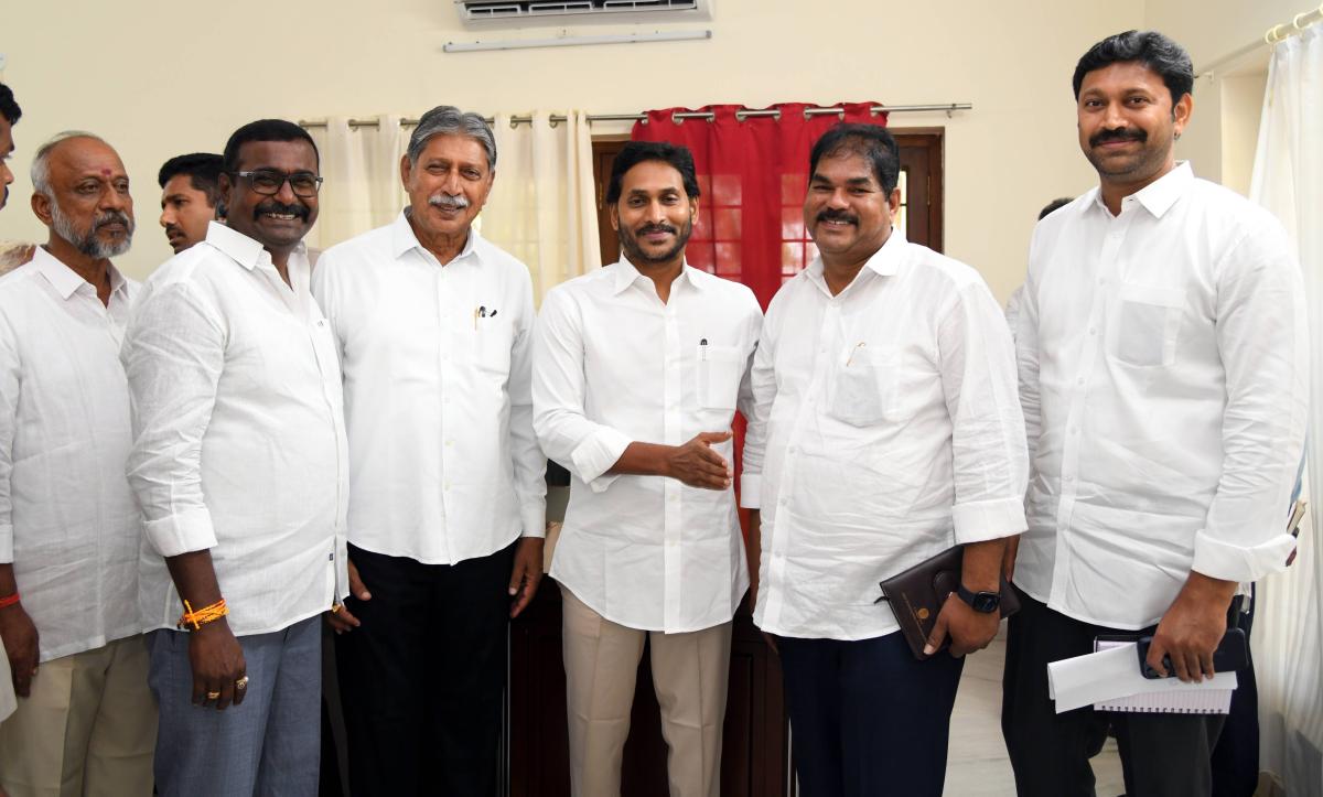 YS Jagan Mohan Reddy At Pulivendula Photos6