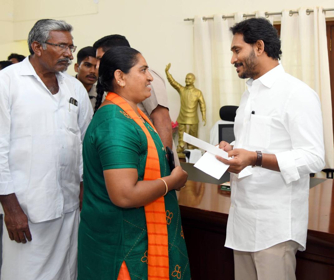 YS Jagan Mohan Reddy At Pulivendula Photos7