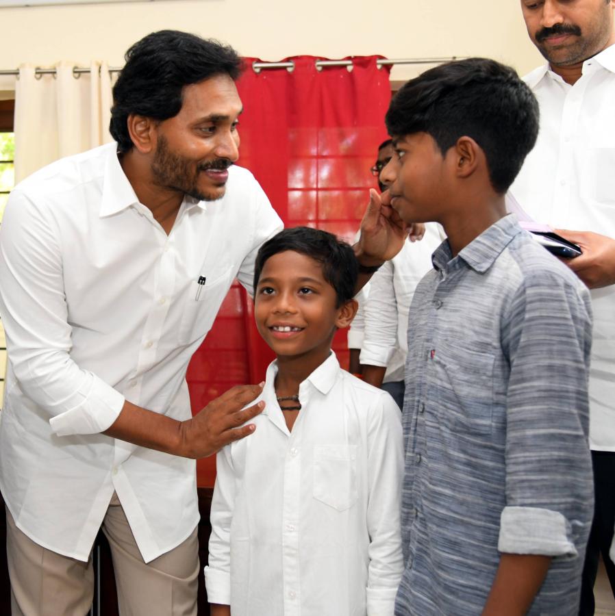 YS Jagan Mohan Reddy At Pulivendula Photos8