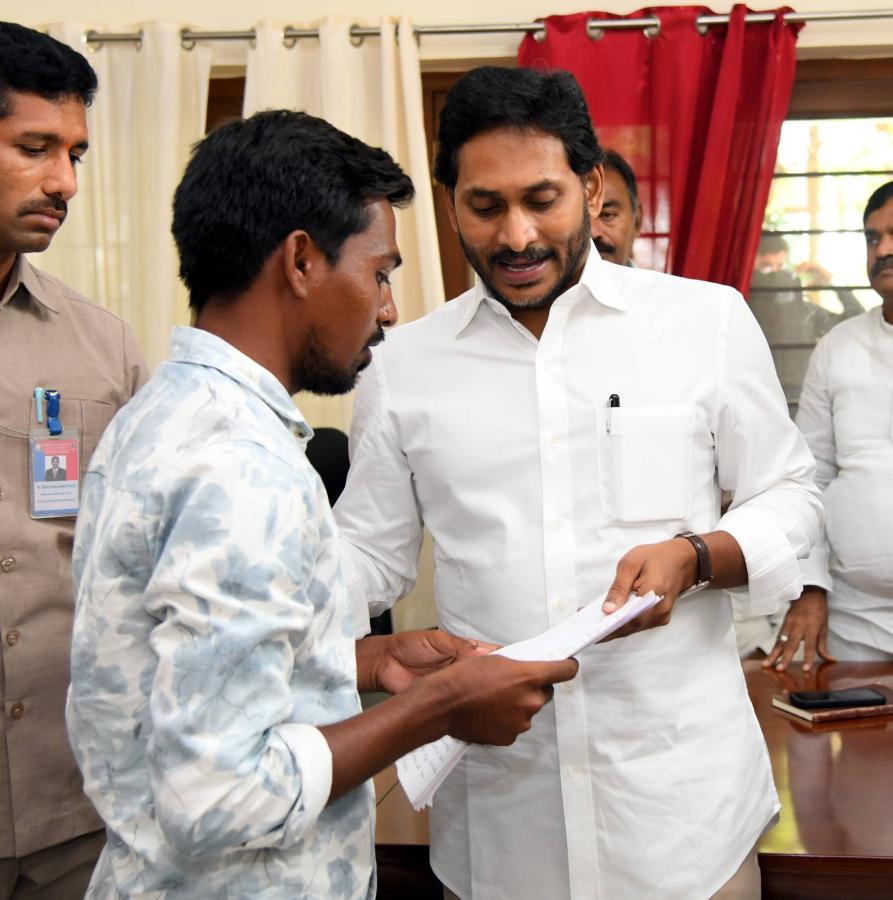 YS Jagan Mohan Reddy At Pulivendula Photos9