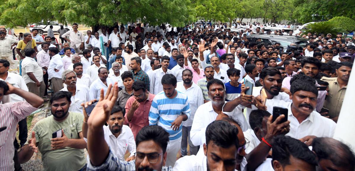 YS Jagan Mohan Reddy At Pulivendula Photos13