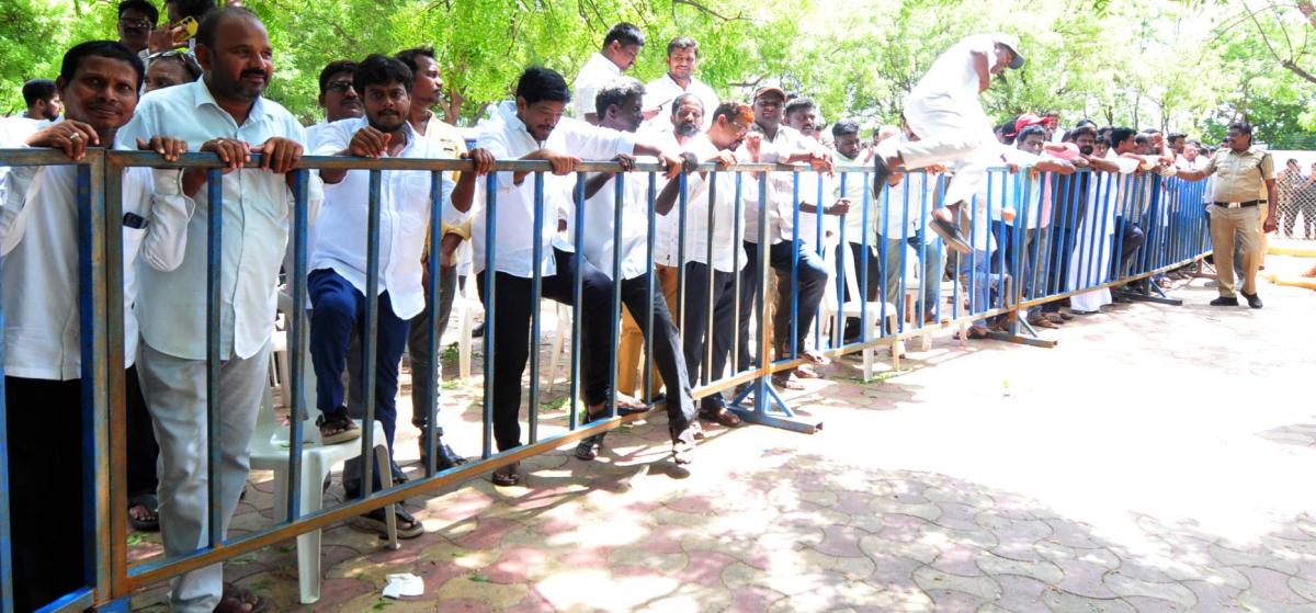 YS Jagan Mohan Reddy At Pulivendula Photos22