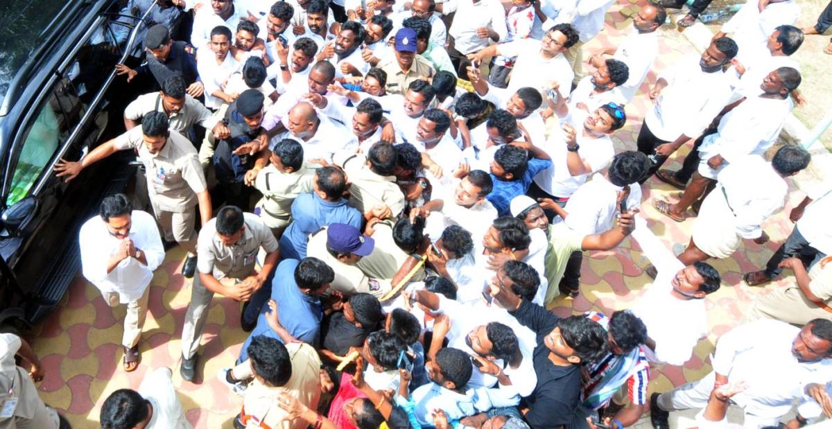 YS Jagan Mohan Reddy At Pulivendula Photos25