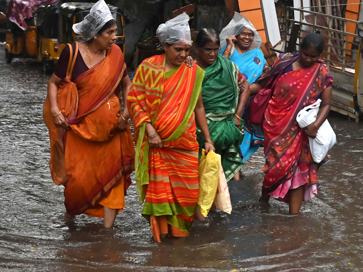 Heavy Rains In Hyderabad Photos19