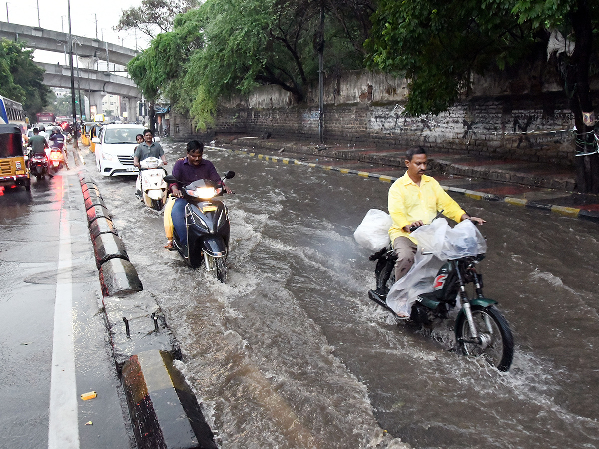 Heavy Rains In Hyderabad Photos7