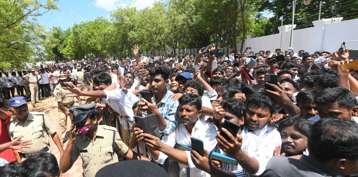 YS Jagan At Pulivendula Photos6