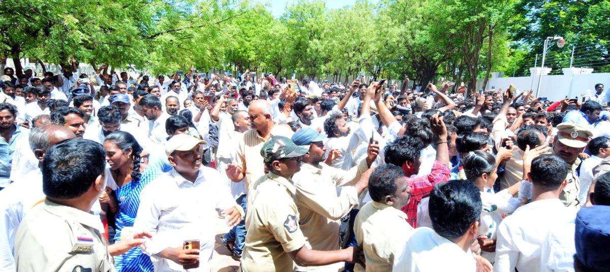 YS Jagan At Pulivendula Photos17