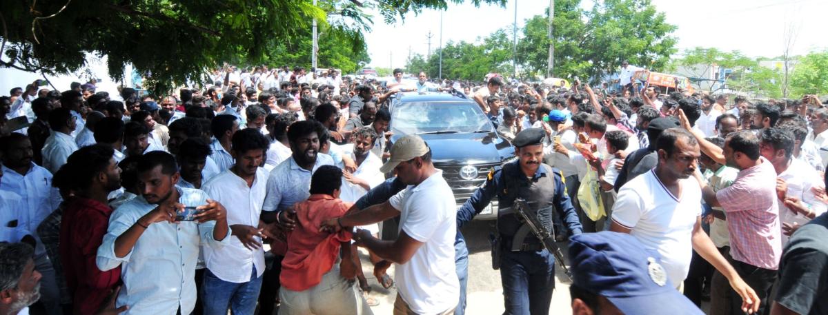 YS Jagan At Pulivendula Photos18