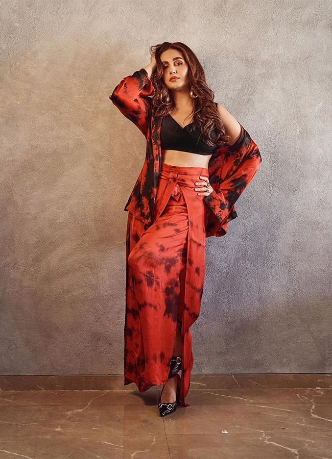 Bollywood Actress Huma Qureshi Photos15