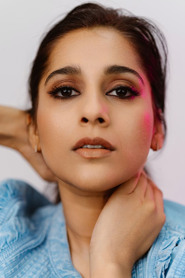 Rashmi Gautam Shared Closeup Still Photos In Blue Denim Jacket10