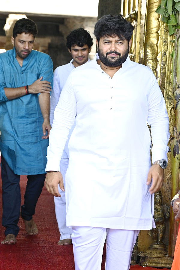 Tollywood Celebrities And Actress Sreeleela Visit Tirumala Temple Photos 12