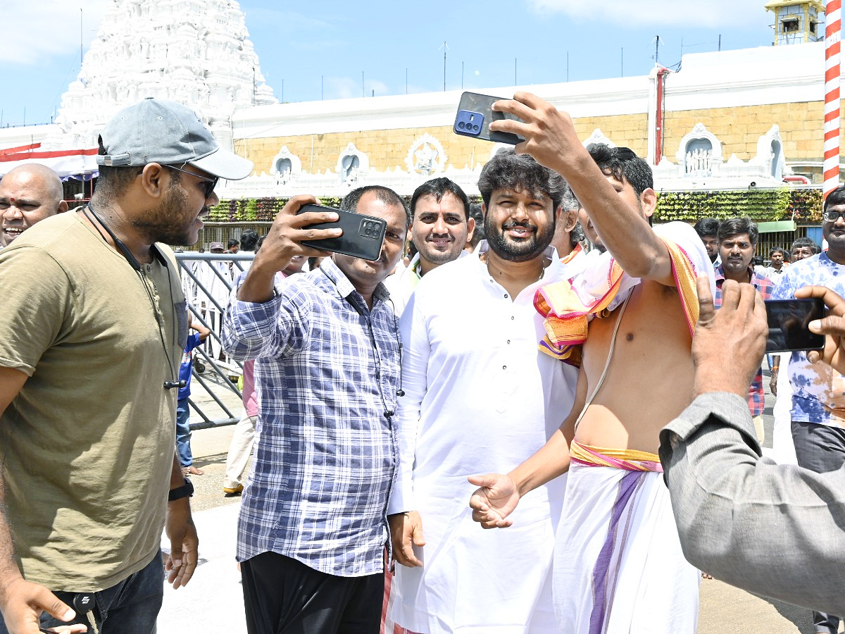 Tollywood Celebrities And Actress Sreeleela Visit Tirumala Temple Photos 17