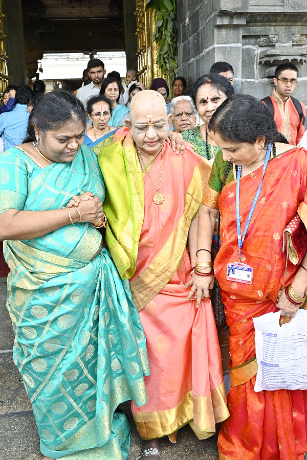 Tollywood Celebrities And Actress Sreeleela Visit Tirumala Temple Photos 19