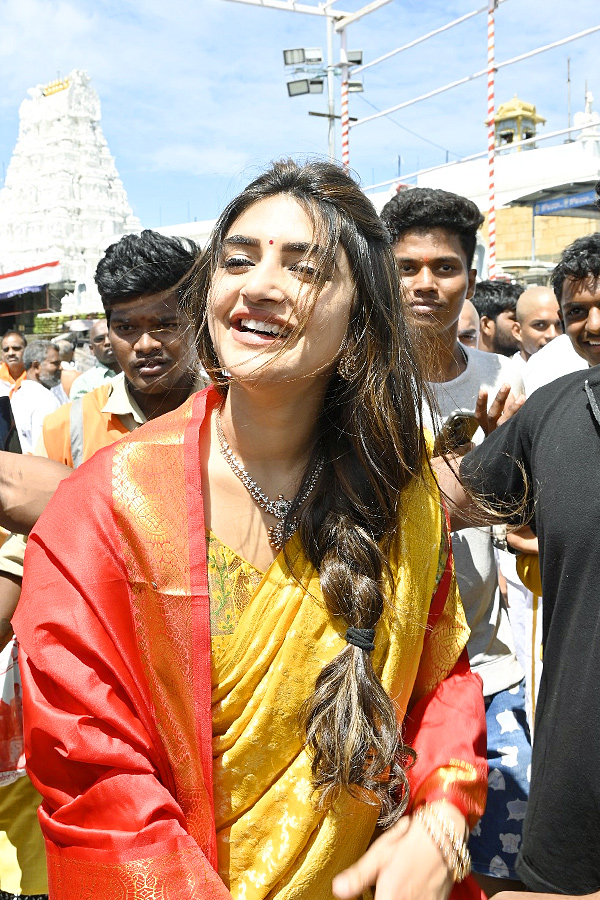 Tollywood Celebrities And Actress Sreeleela Visit Tirumala Temple Photos 8