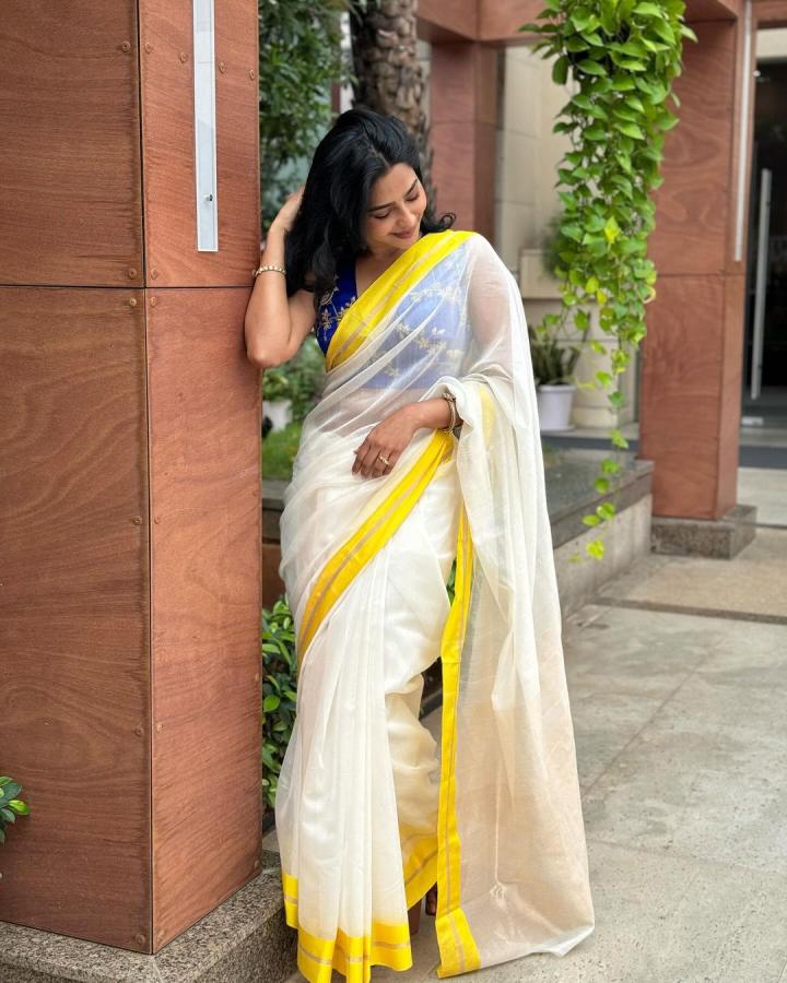 Aishwarya Lekshmi Latest Green Saree Photos Goes Viral In Social Media8