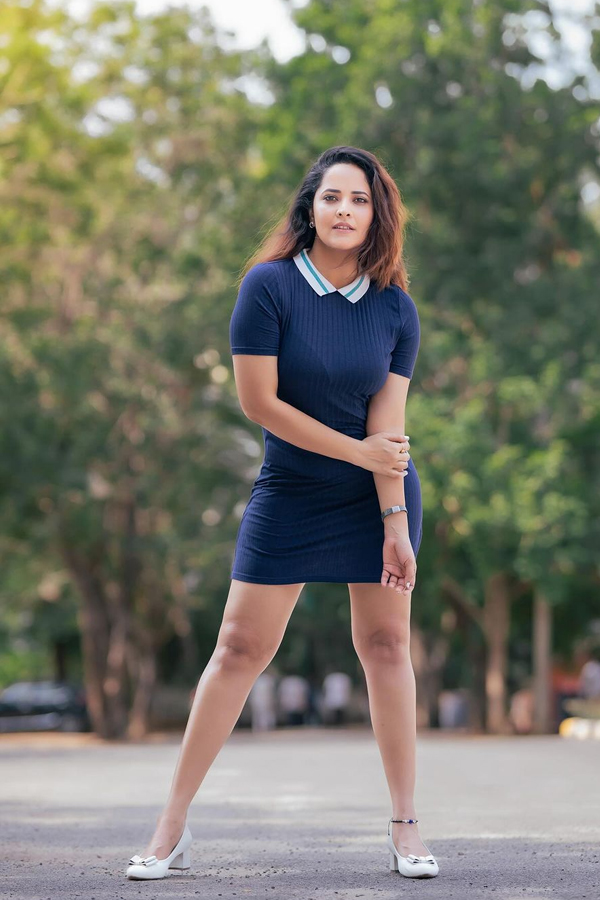 Telugu Anchor Anasuya Bharadwaj Looks Like Inter Girl In Her Latest Post10