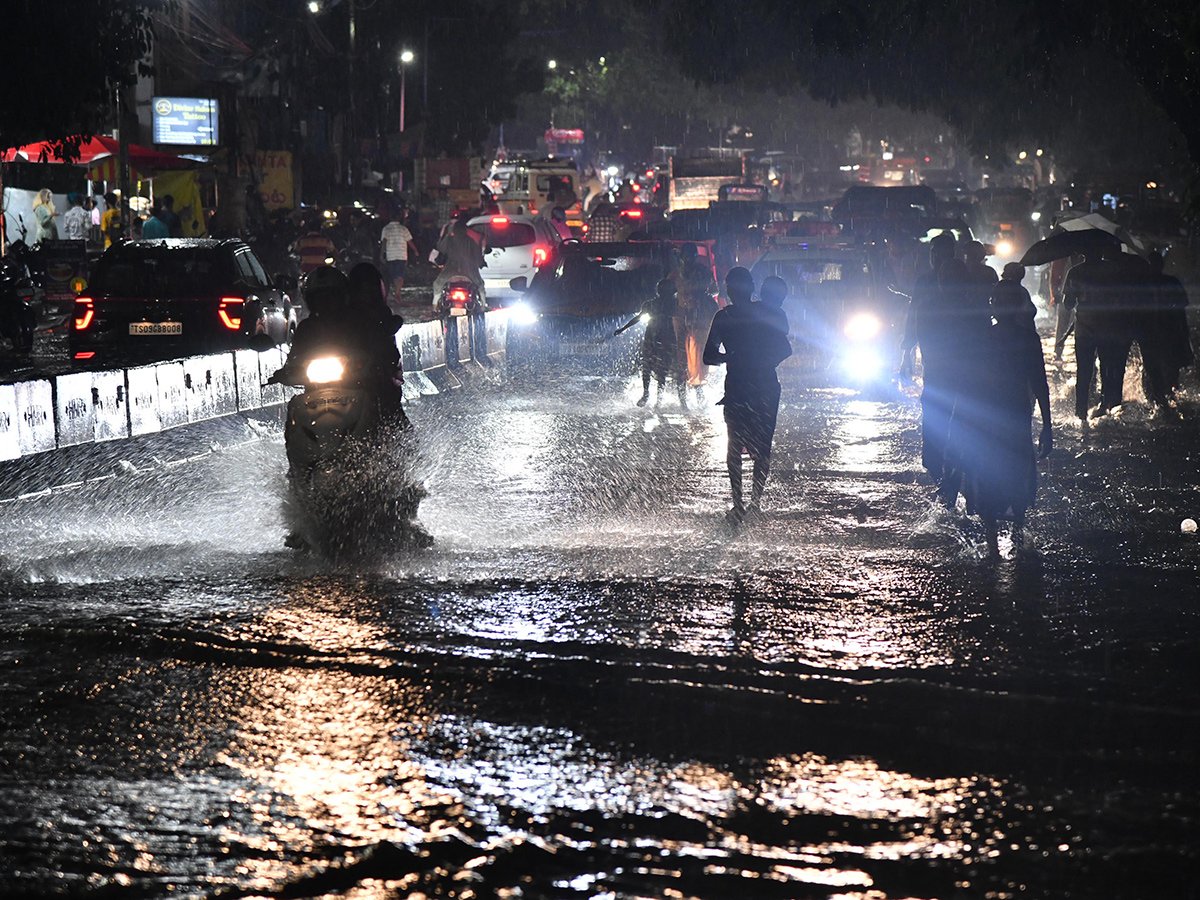 Heavy Rains In Hyderabad Photos7