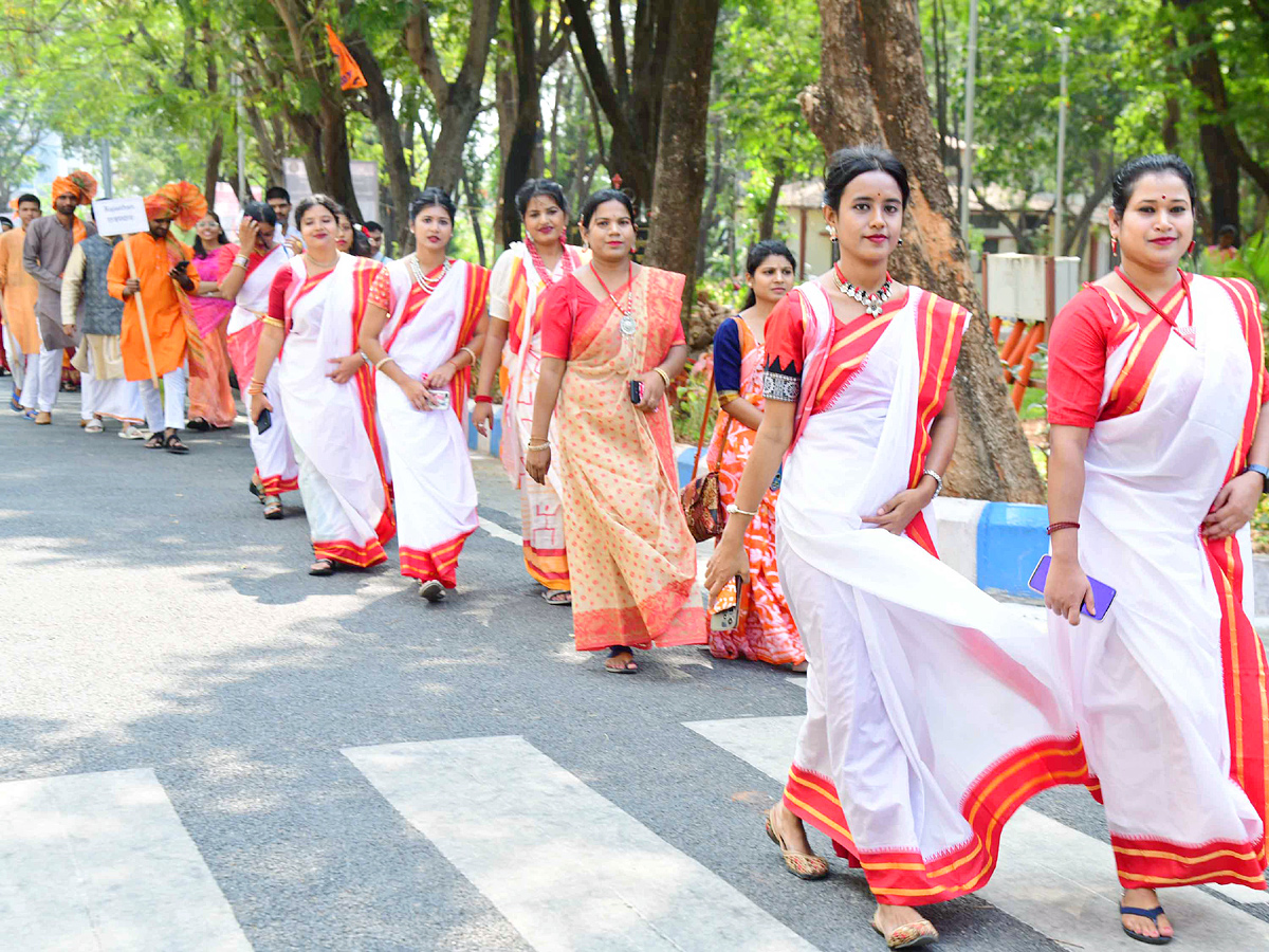 Best Photos of The Day in AP and Telangana Photo Gallery3