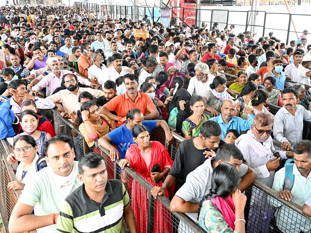 Fish Prasadam Distribution At Exhibition Ground In Nampally: Photos20