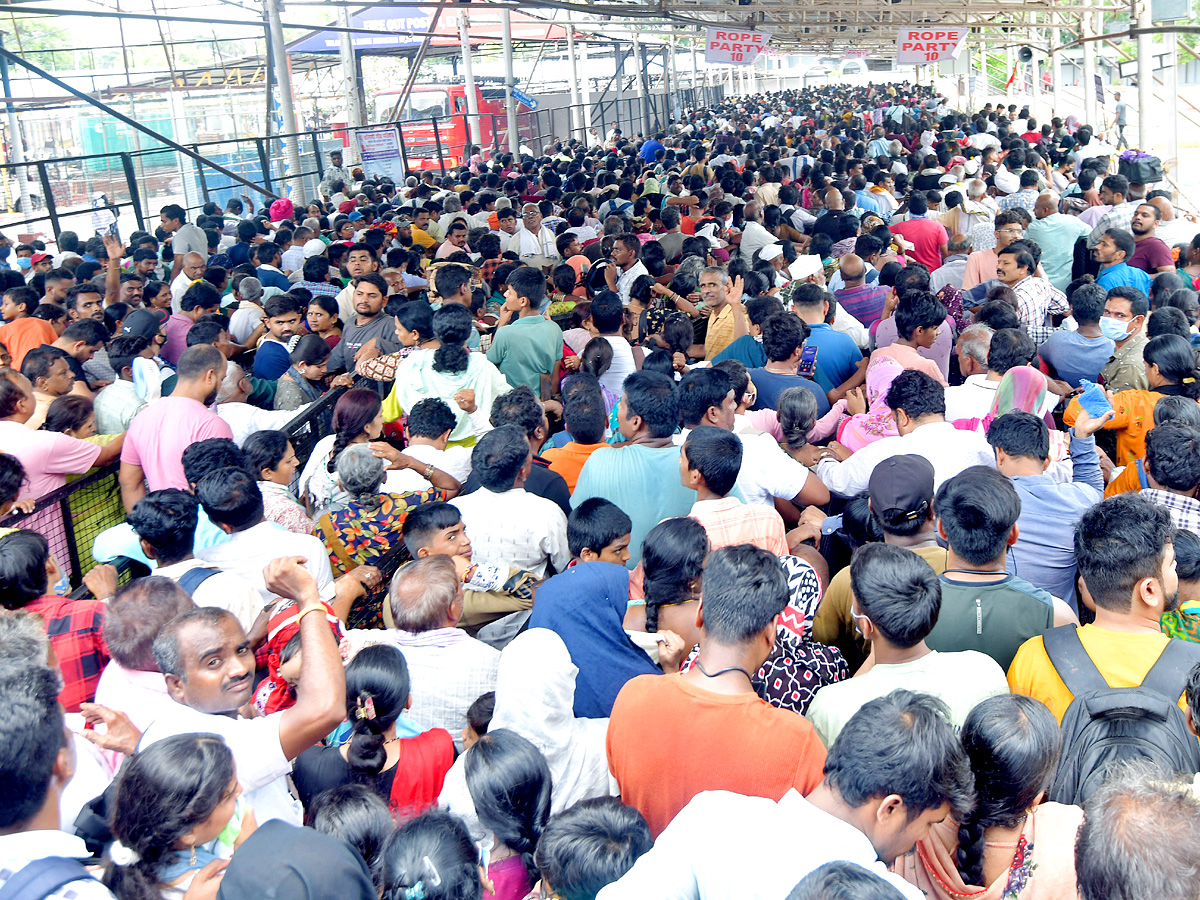 Fish Prasadam Distribution At Exhibition Ground In Nampally: Photos22