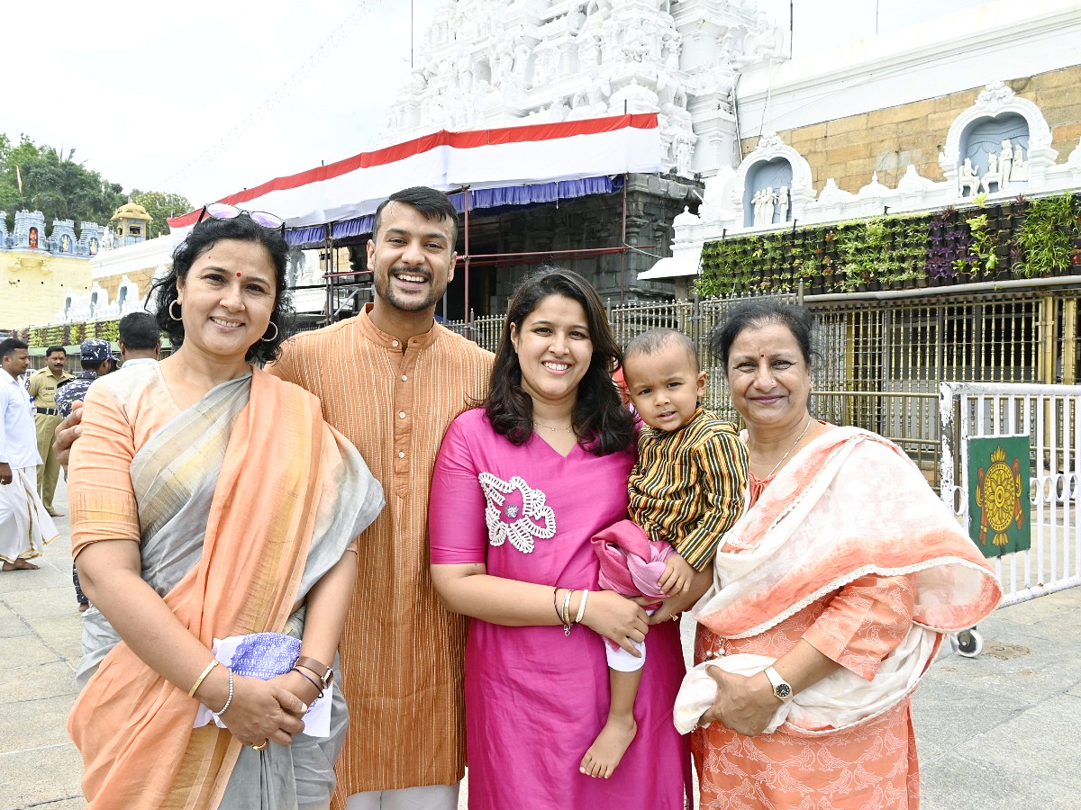 Mayank Agarwal Visits Tirumala Along With Family: Photos1