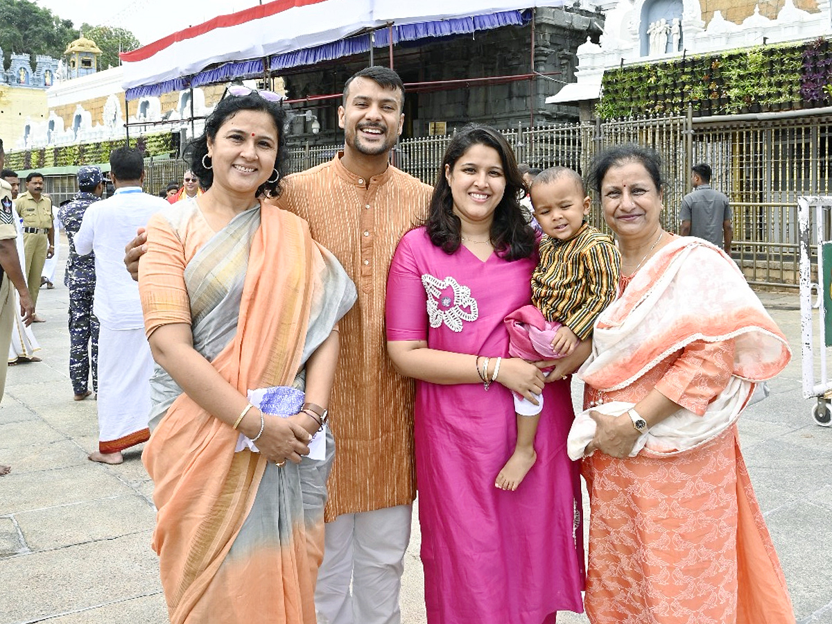 Mayank Agarwal Visits Tirumala Along With Family: Photos3