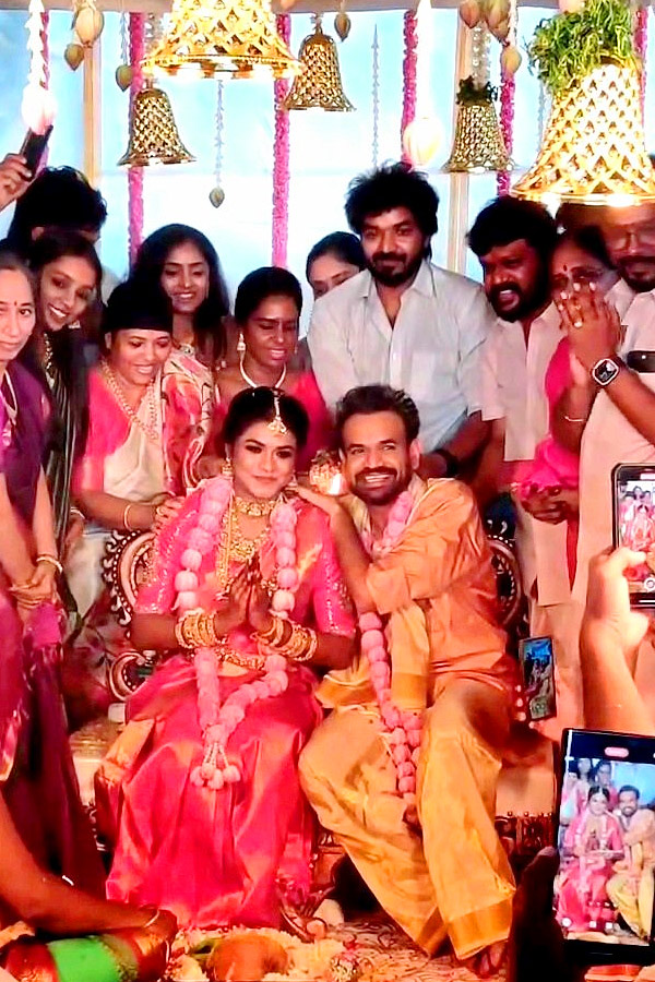 Actor Premgi Amaren gets married to longtime Photos4