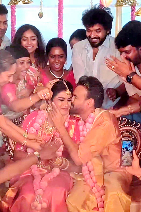 Actor Premgi Amaren gets married to longtime Photos5