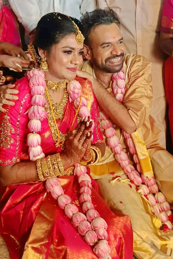 Actor Premgi Amaren gets married to longtime Photos7