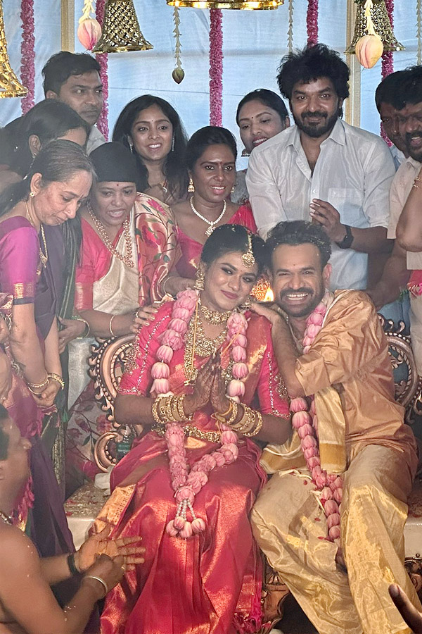 Actor Premgi Amaren gets married to longtime Photos9