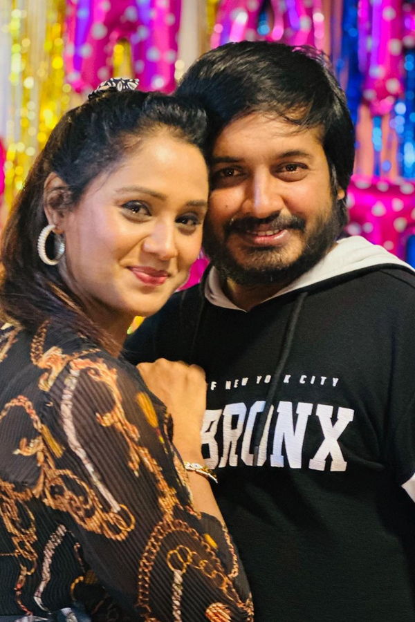 Bigg Boss Keerthi Keshav Bhat Celebrates Boyfriends Birthday Photos Goes Viral7