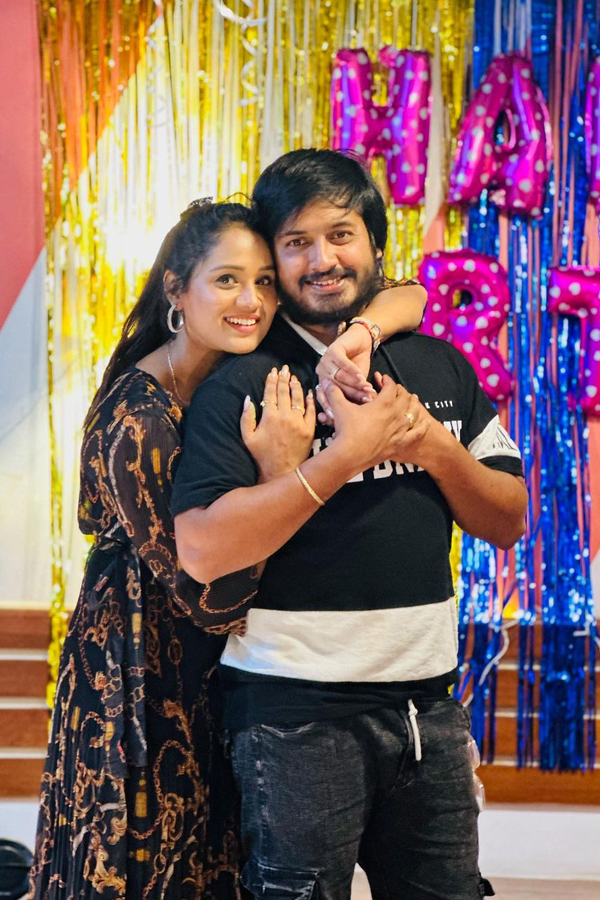 Bigg Boss Keerthi Keshav Bhat Celebrates Boyfriends Birthday Photos Goes Viral10