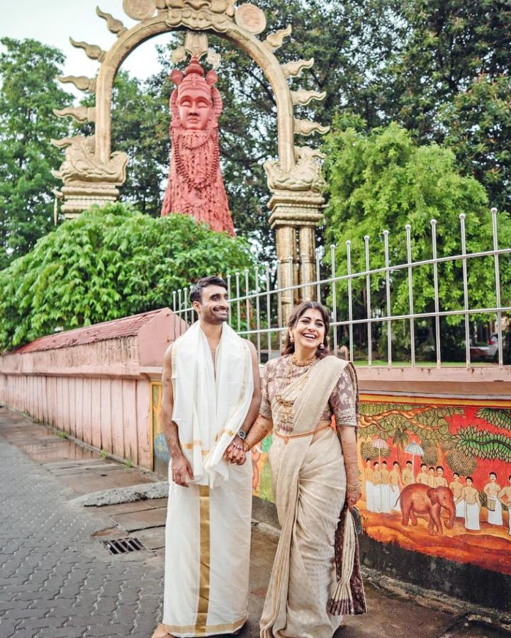 Meera Nandan Ties The Knot With Sreeju In Guruvayoor Temple Kerala Photos11