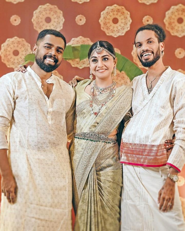 Meera Nandan Ties The Knot With Sreeju In Guruvayoor Temple Kerala Photos16