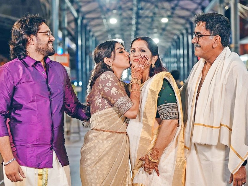 Meera Nandan Ties The Knot With Sreeju In Guruvayoor Temple Kerala Photos22