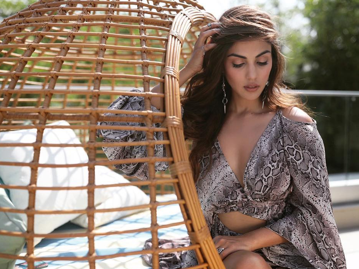 Bollywood Actress Rhea Chakraborty Birthday Gallery18