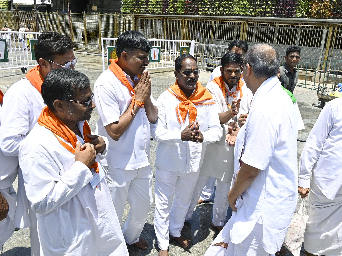 Producer Suresh Babu Visit to Tirumala Photos16