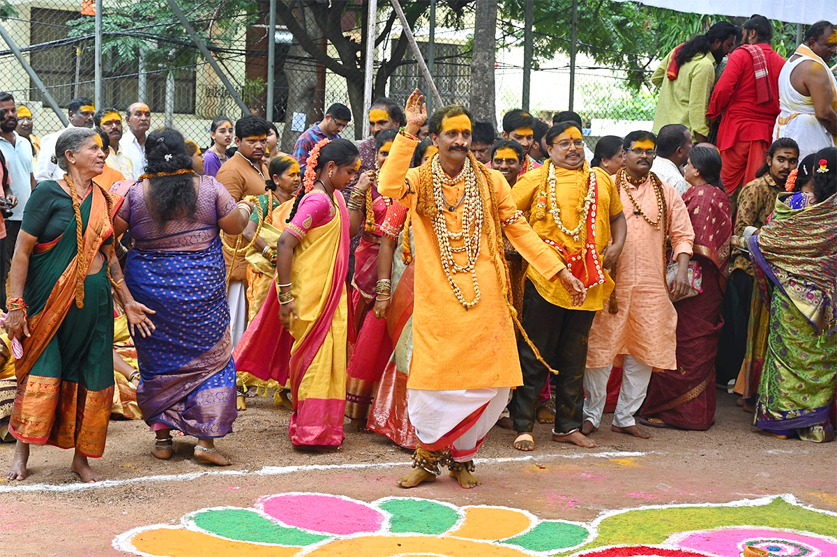 Sri Renuka Yellamma Mahalaxmi Yellamma Kalyanam Photos18