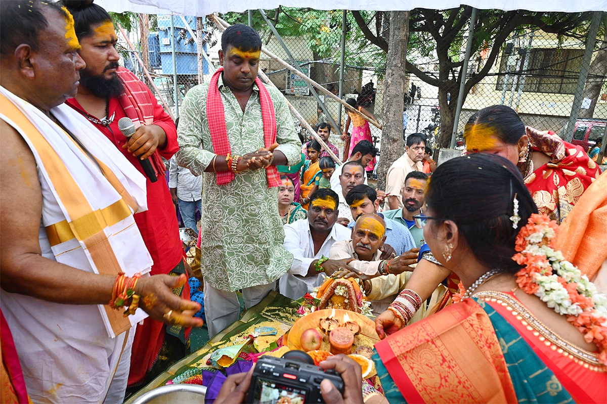 Sri Renuka Yellamma Mahalaxmi Yellamma Kalyanam Photos5